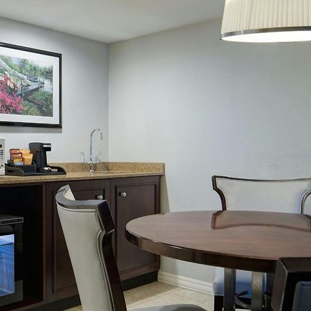 Sheraton Westport Lakeside Chalet Maryland Heights Extérieur photo